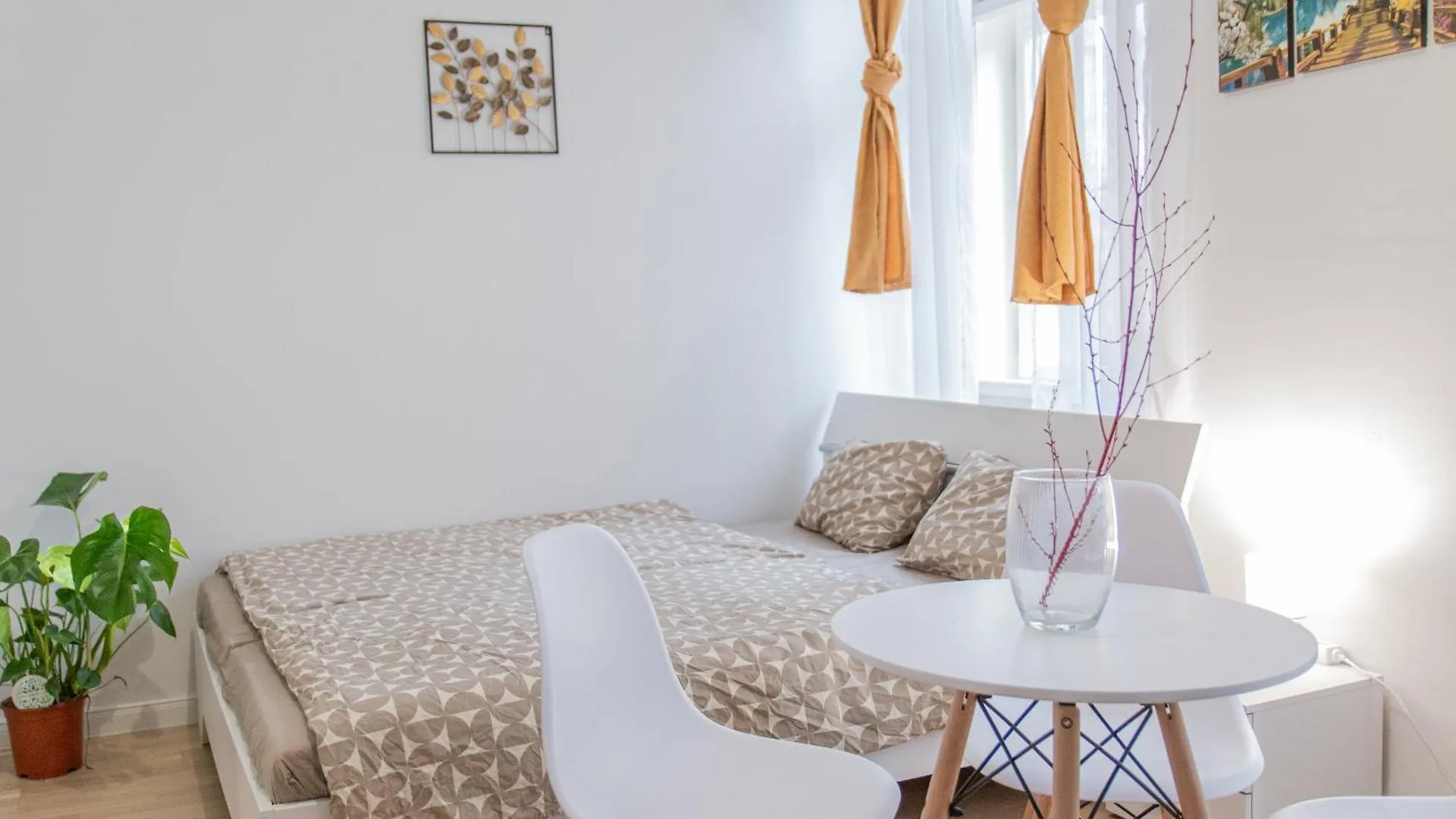 Cozy Apartment By Wenceslas Square Prag